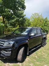 Volkswagen Amarok - Volkswagen Amarok: Schwarz