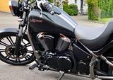 Kawasaki VN 900 Custom mit Extras - Angebote