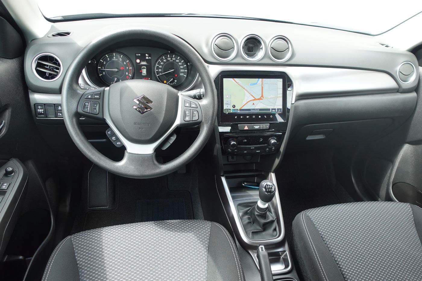 Fahrzeugabbildung Suzuki Vitara 1.4Hybrid Club Navi, Kamera,PDC,LED