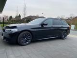 BMW 540d xDrive Touring M Sport - BMW 540 mit Diesel-Antrieb: Vollleder, Kombi