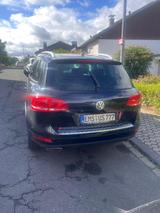 Volkswagen 1. Hand Rentnerfahrzeug Touareg 3.0 - : Geländewagen, Rent