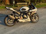 Suzuki GSX-R 750 - SUZUKI GSX 750