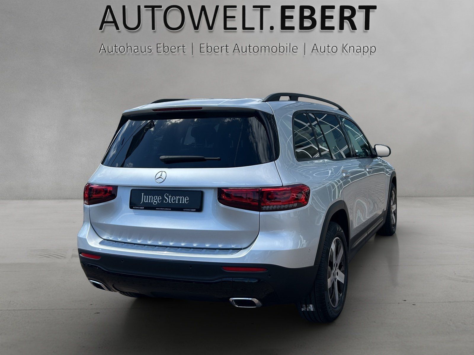 Fahrzeugabbildung Mercedes-Benz GLB250 Progr DISTR Pano MLED HighEndMBUX orig.KM