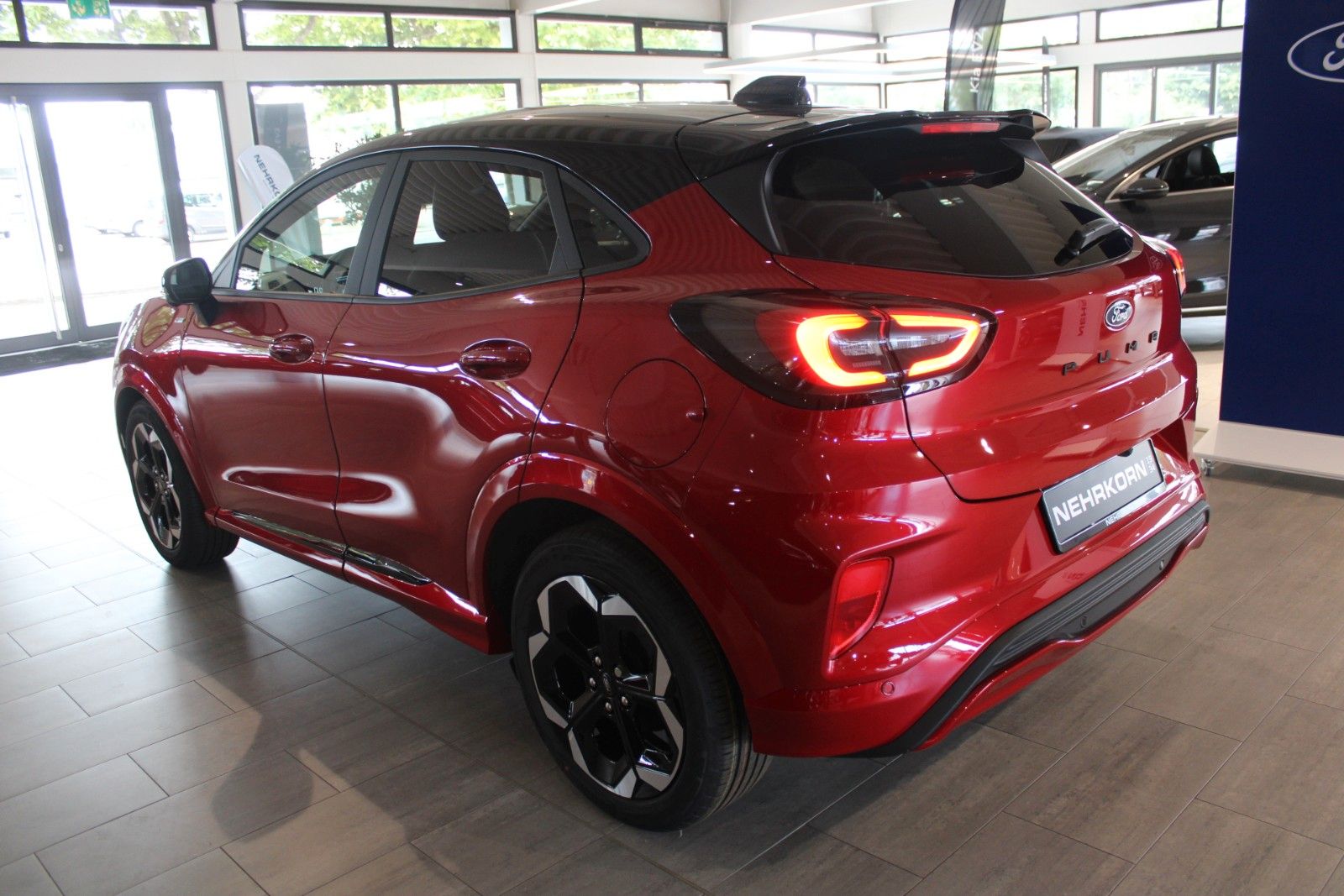 Fahrzeugabbildung Ford Puma 1,0 EcoBoost Hybrid ST-Line X Automatik LED