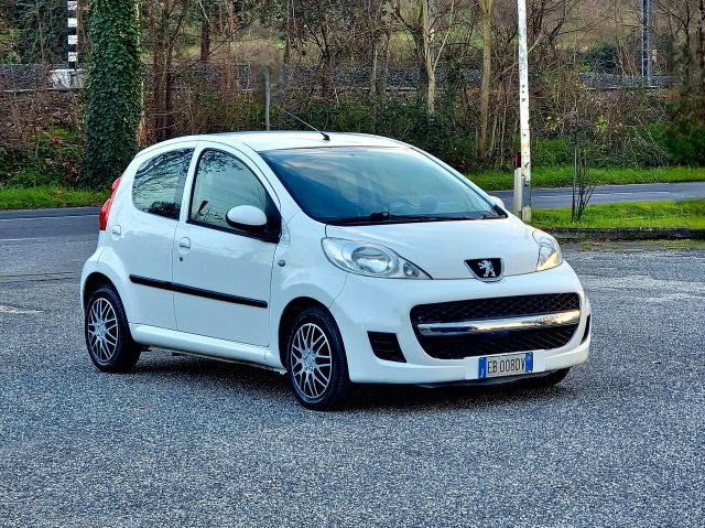 Peugeot 107 1.0 68CV 5p. Sweet Years 2Tronic 201