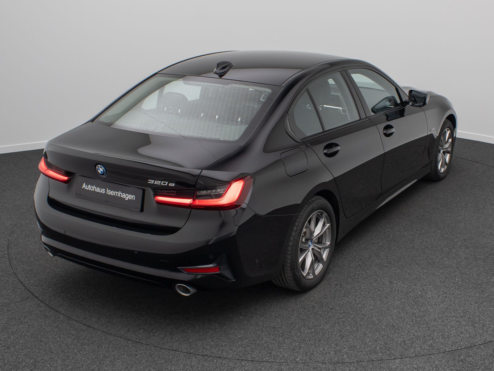 Fahrzeugabbildung BMW 320e Sport Line DAB CockPitPr Lenkrhzg AHK Alarm
