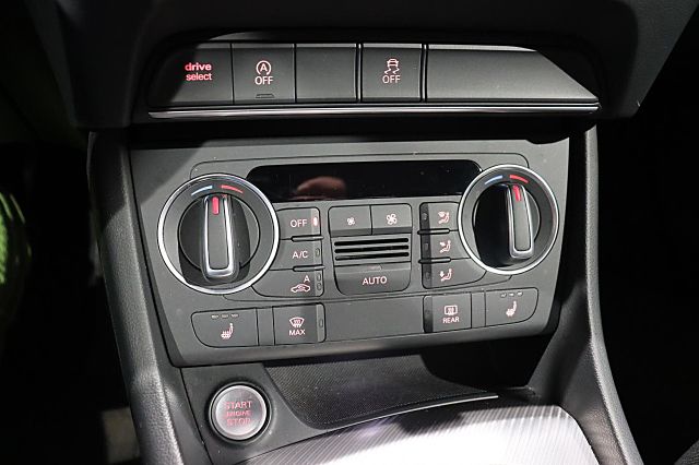 Q3 1.4 TFSI design LED NAVI PDC TEMPOMAT BT DAB