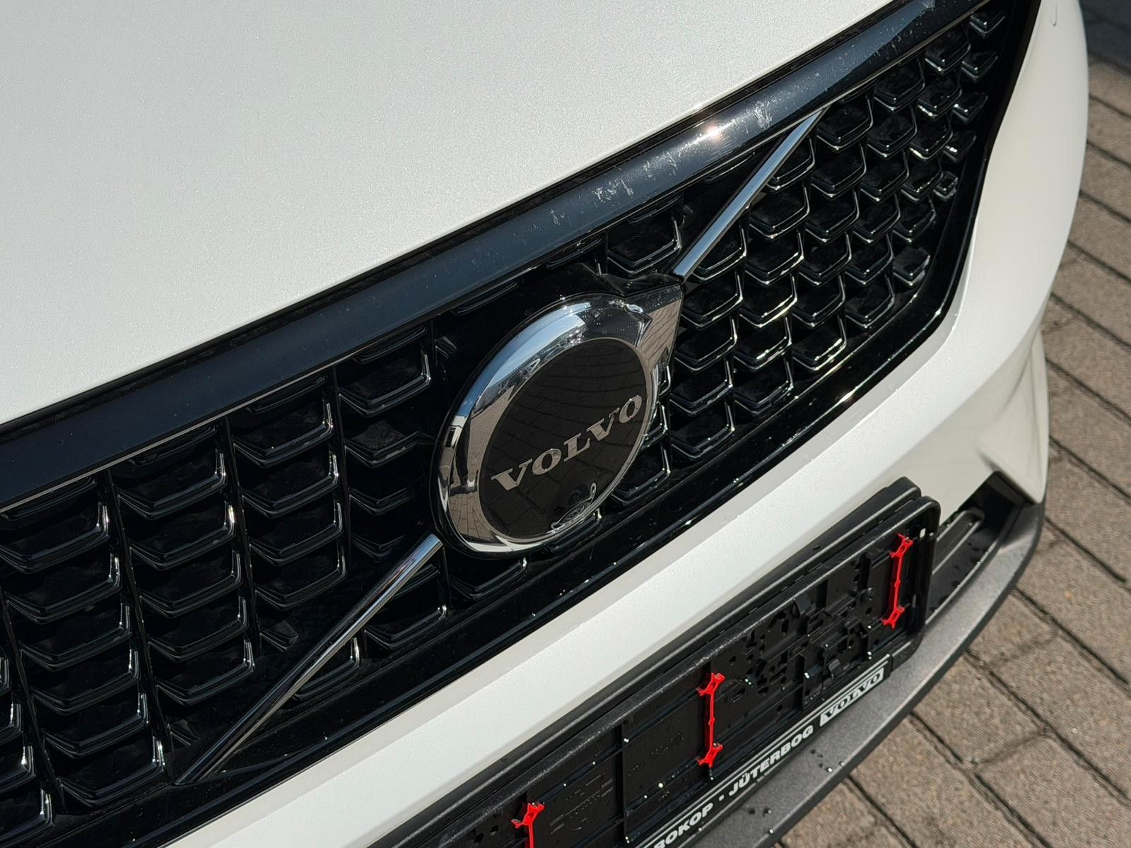 Fahrzeugabbildung Volvo XC40 B4 AWD Ultimate Dark*PANO*STDHZG*360°*ACC