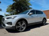 Seat Tarraco Xcellence 4Drive / PANO / AHK / NAVI - silberne Seat Tarraco