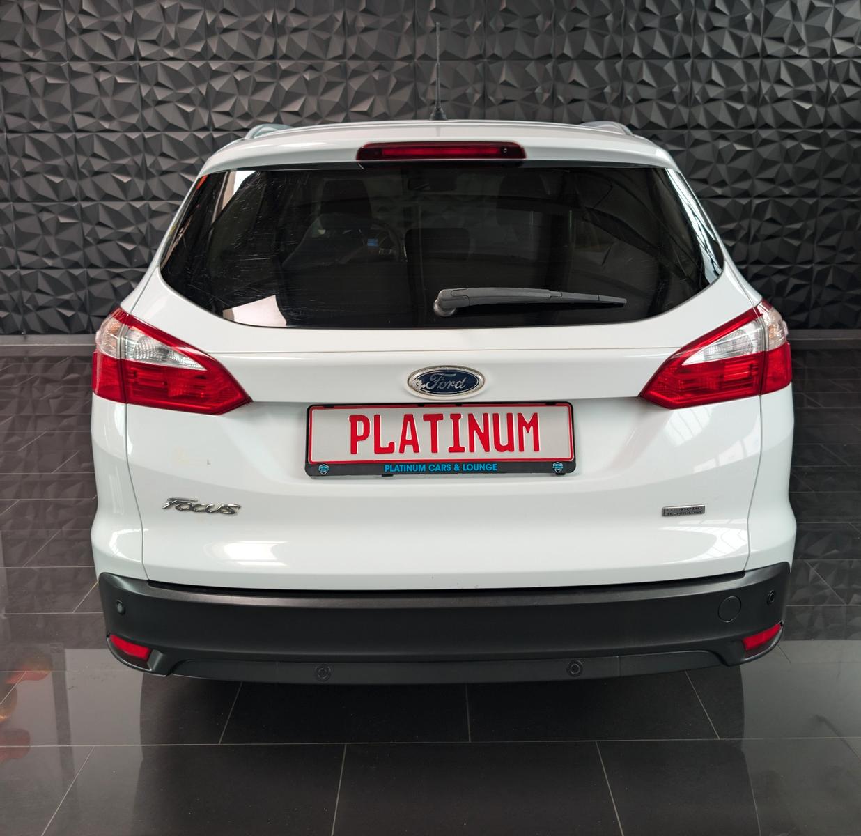 Ford Focus 2012 — photo 6