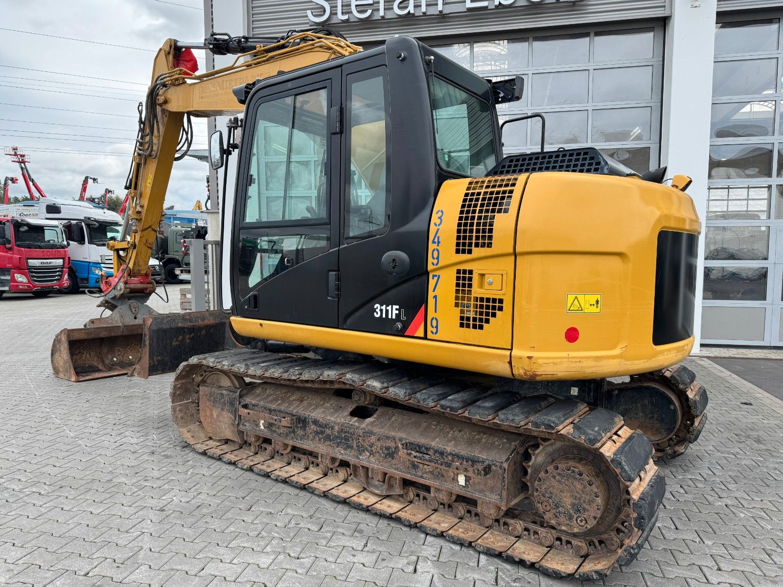 Fahrzeugabbildung CAT 311 FLRR / 2017 / 2.788h / TL  / hydr. GR