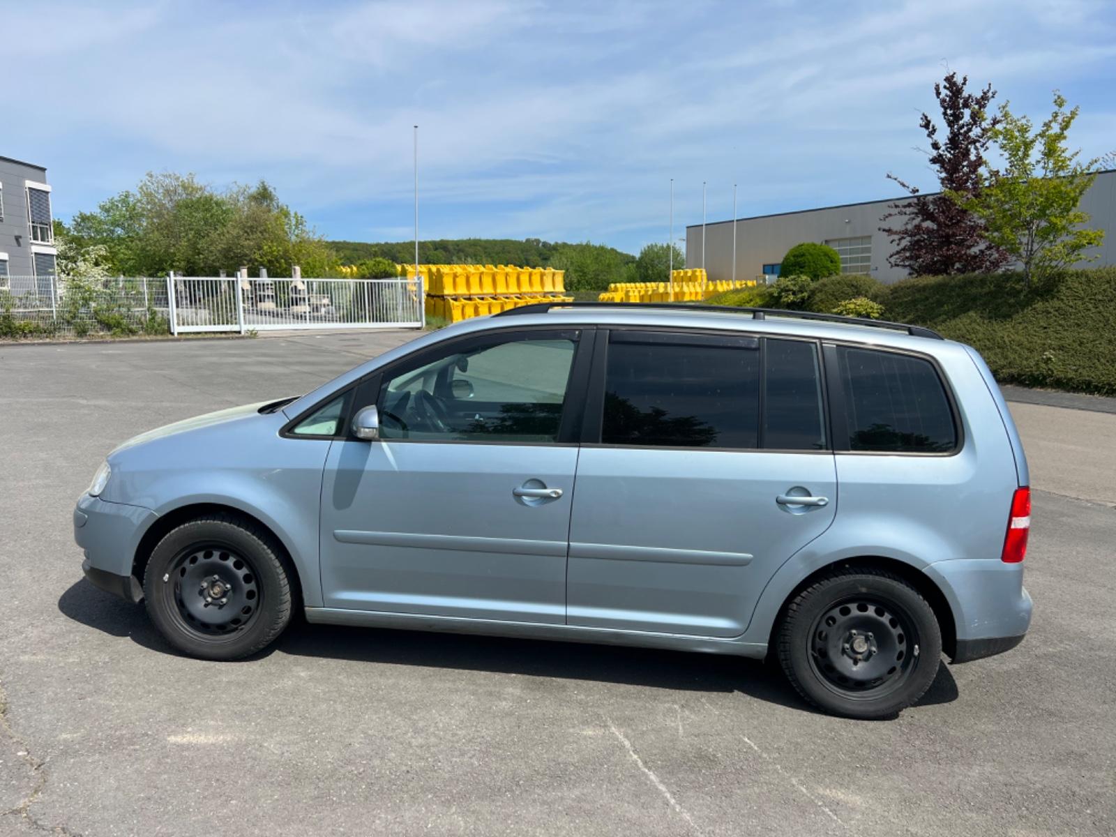 Volkswagen Touran Goal 7 Sitze AHK