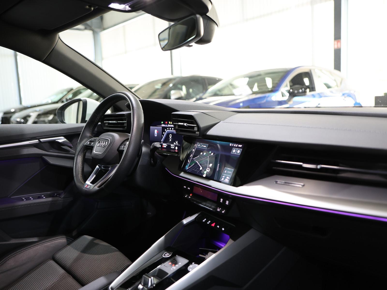 Audi A3 LIMOUSINE 35 TFSI S-LINE SPORT BLACK S-SITZE