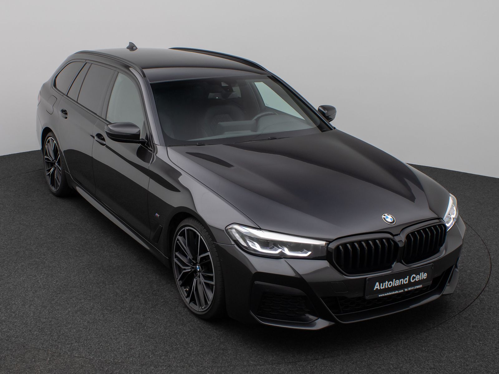 Fahrzeugabbildung BMW 530d xD M Sport DAB CockPitPro PDC Alarm 20Zoll