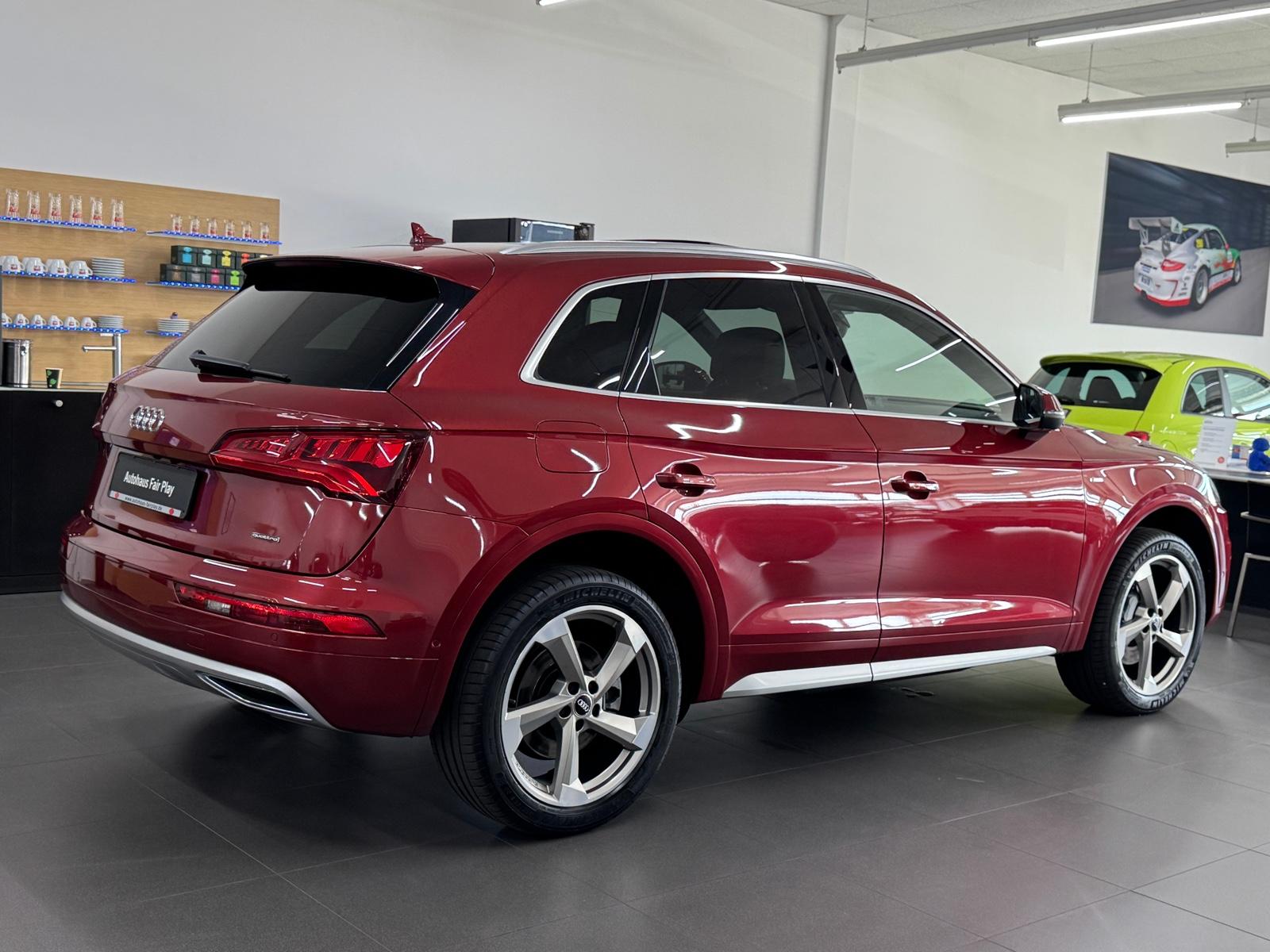 Audi Q5 quattro sport S-Line PANO/LED/B&O/AHK/1.HAND!