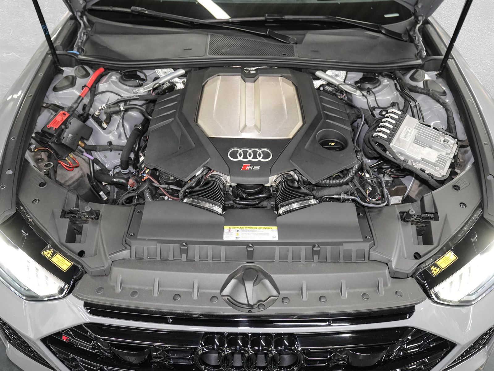 Fahrzeugabbildung Audi RS6 - Keramik|Dyn+|B&O-19|Nachtsicht|22"|Matrix