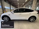 Tesla Model Y Rear-Wheel Drive - Tesla Model Y in Frankfurt (Main)