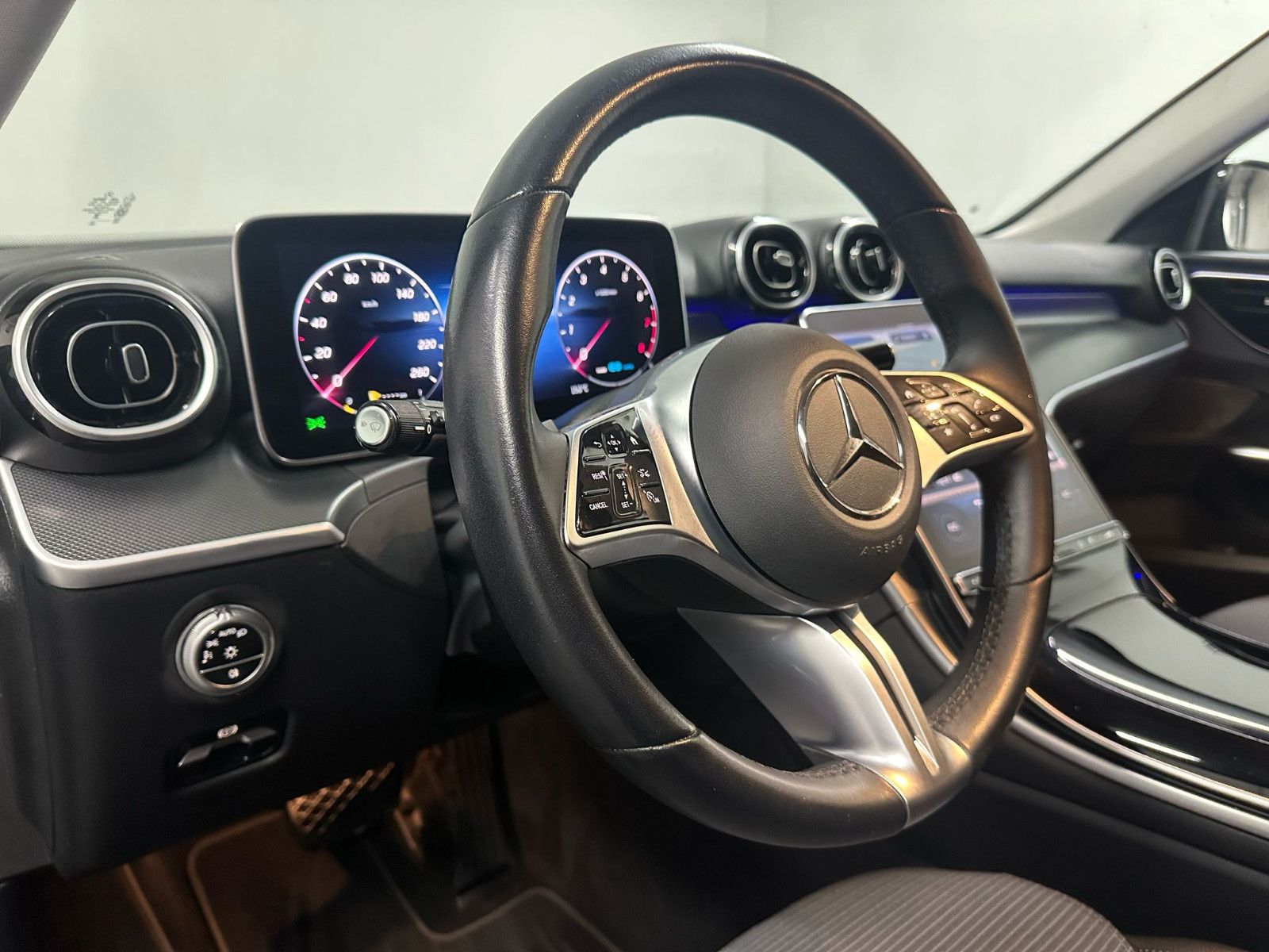 Fahrzeugabbildung Mercedes-Benz C 180 T Autom.*AVANTGARDE*NIGHT*DISTRO*AHK*