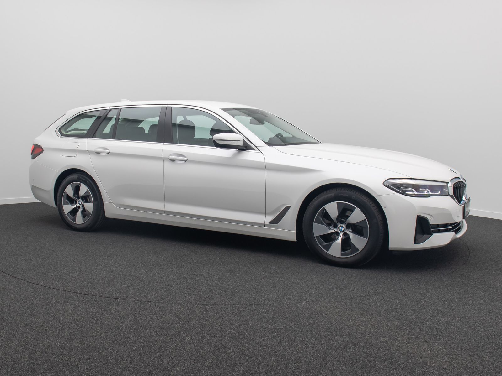 Fahrzeugabbildung BMW 520i DAB Alarm FernlichtAssis PDC GeschwindigReg