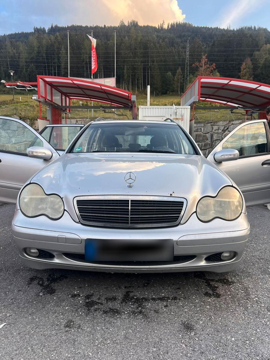 Mercedes-Benz C 180