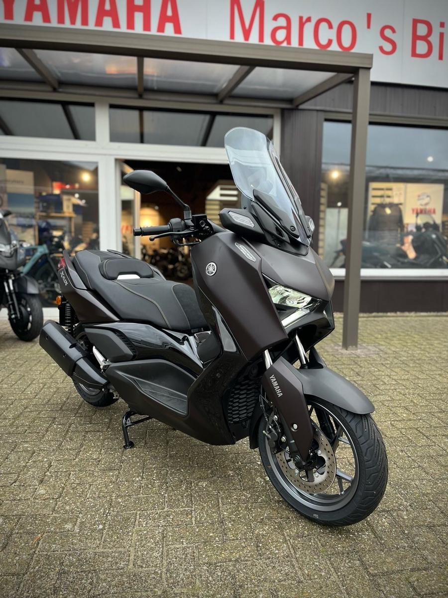 Yamaha XMAX 300 Tech MAX 2024 Tageszulassung