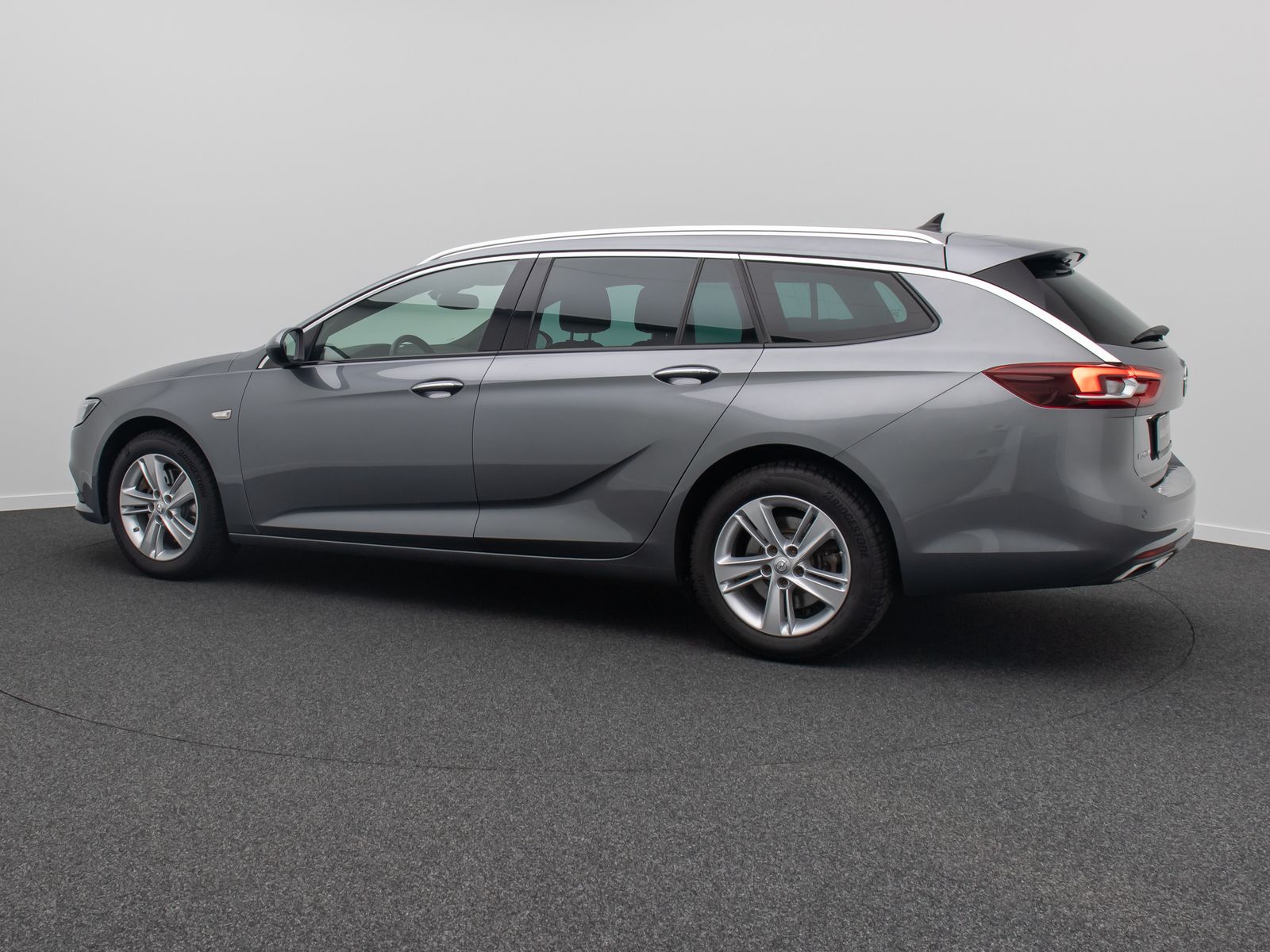 Fahrzeugabbildung Opel Insignia Innovation 4x4 Kamera FahrAssist Navi 1