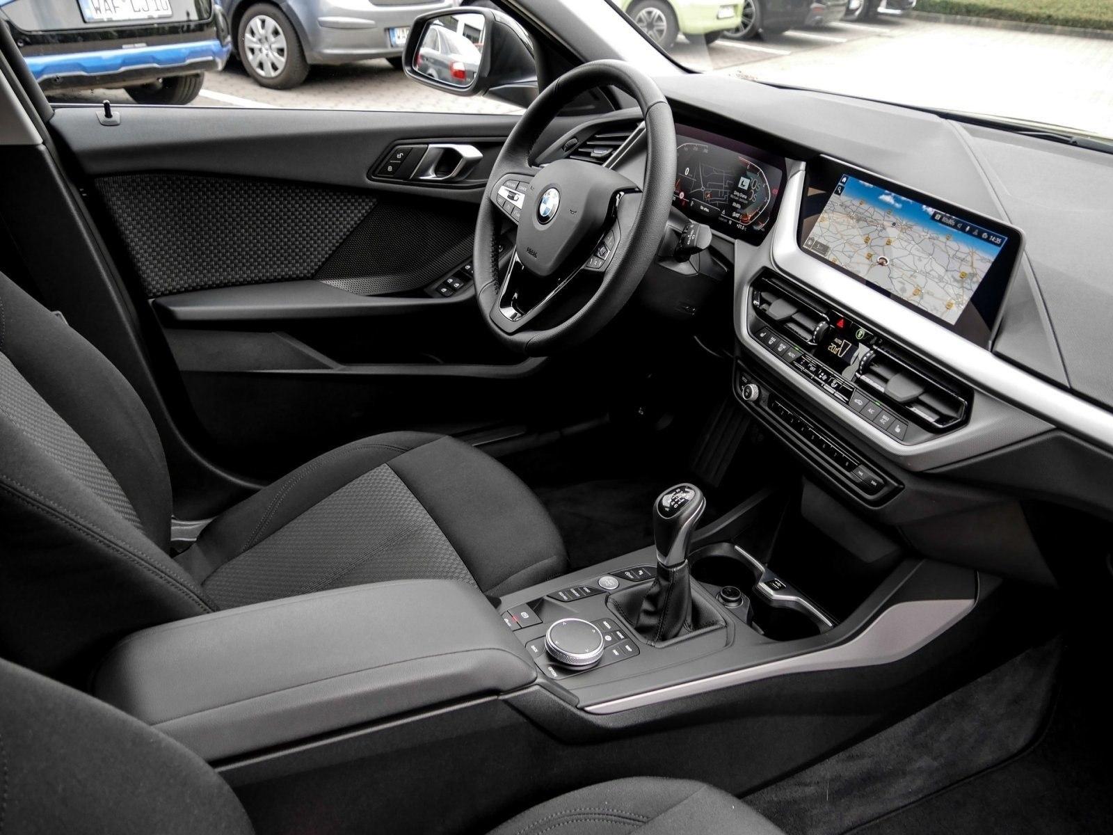 BMW 116i AHK NAVI LED PDC V+H DAB Tempomat Klima LM