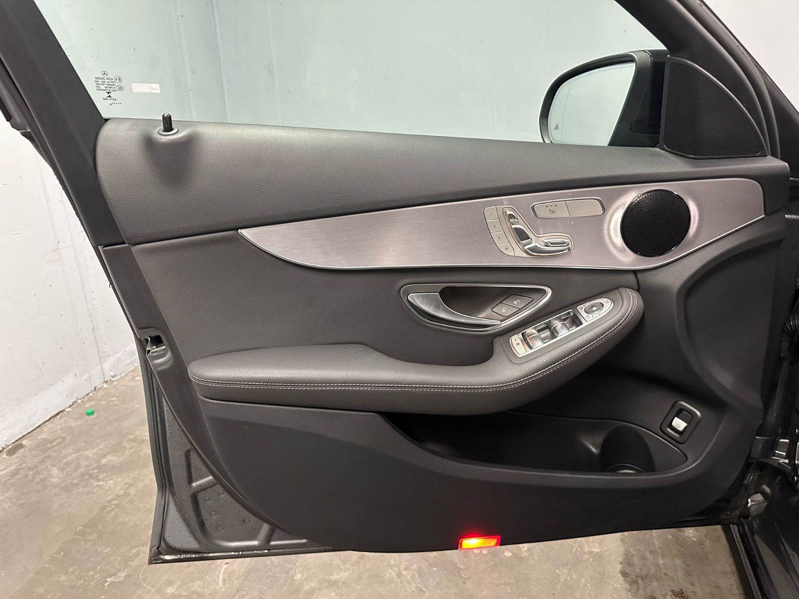 Fahrzeugabbildung Mercedes-Benz C 200  d Avantgarde*NIGHT*KAMERA*SPURH*TEMPO*NAV