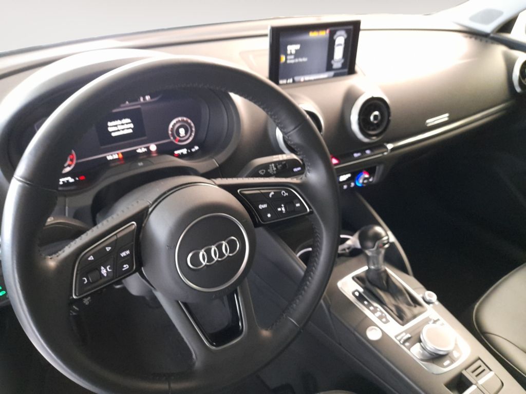 Fahrzeugabbildung Audi A3 35 TFSI Sportback S tronic design ACC Virtual