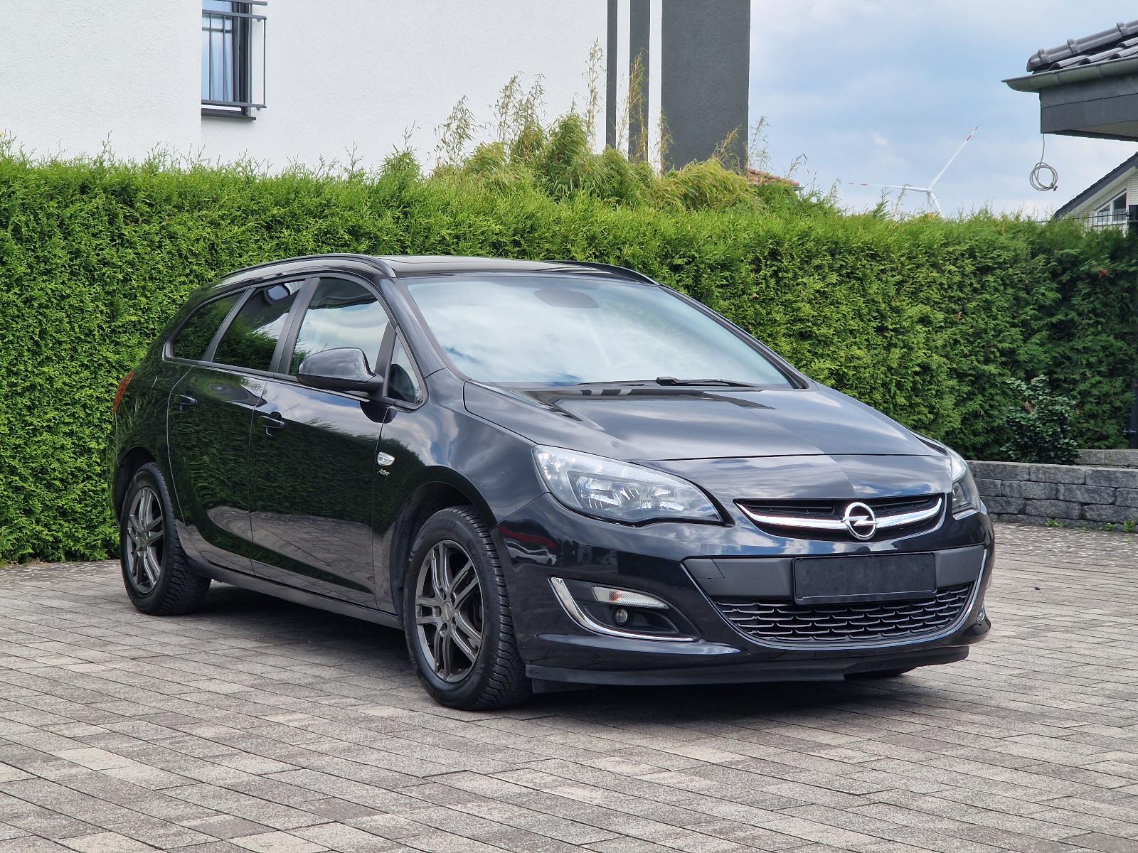 Opel Astra 2013 — фото 9
