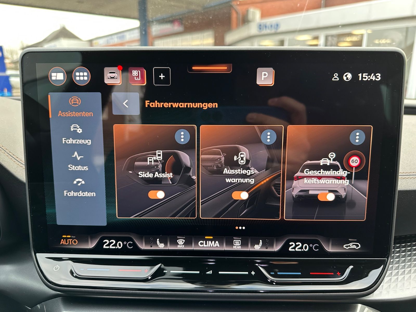 Fahrzeugabbildung CUPRA Leon ST 1.5 eTSI DSG Navi/ACC/AHK/LED/Shzg/GJR