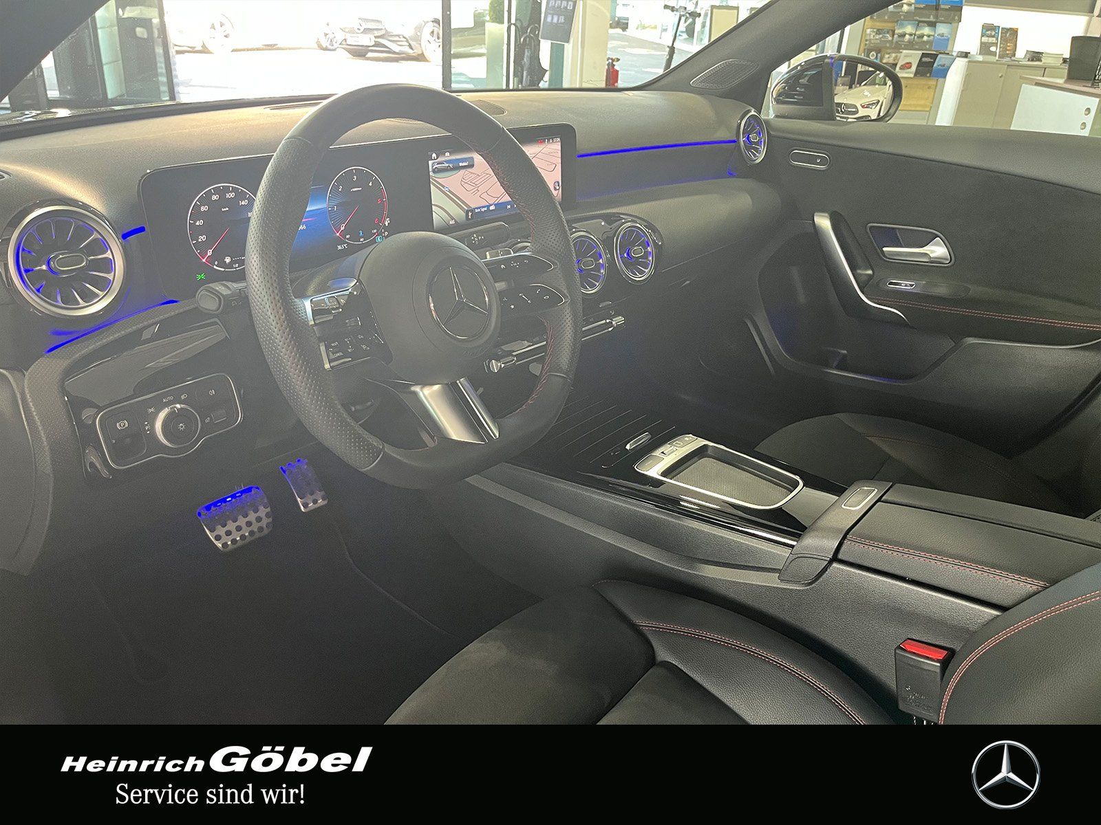 Fahrzeugabbildung Mercedes-Benz A 200 d AMG+360°+AMBIENTE+TOTWINKEL+LED+CARPLAY