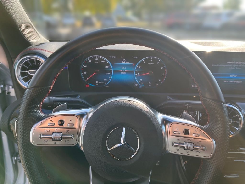 Fahrzeugabbildung Mercedes-Benz CLA 200 SB AMG Totwi. Memory Tempomat LED Sport
