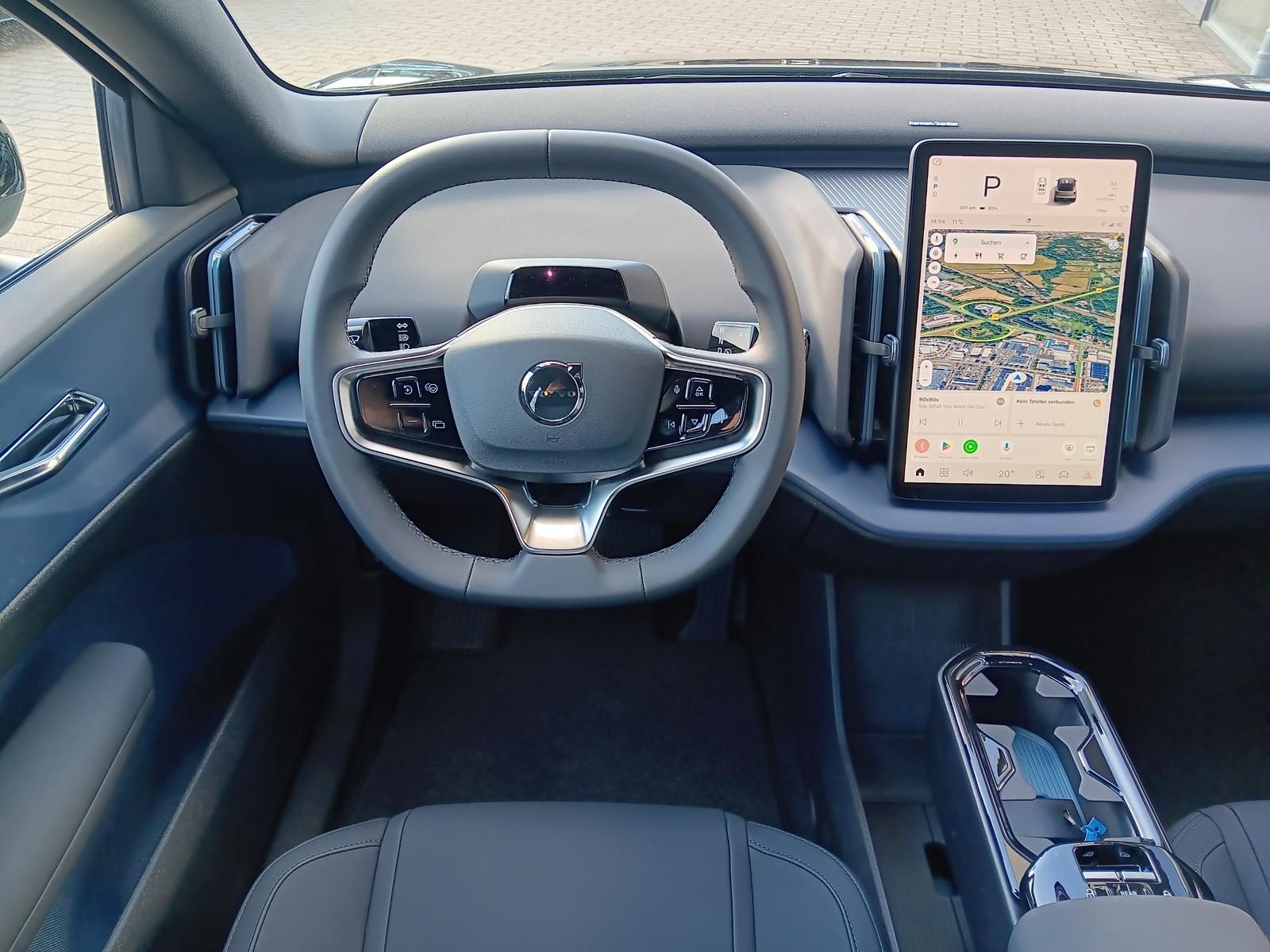 Fahrzeugabbildung Volvo EX30 Single Plus 2WD Pure Electric