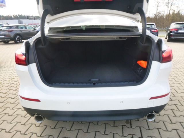 Fahrzeugabbildung BMW 218d Gran Coupé >NAV/AHK/LED/18Zoll Alu<