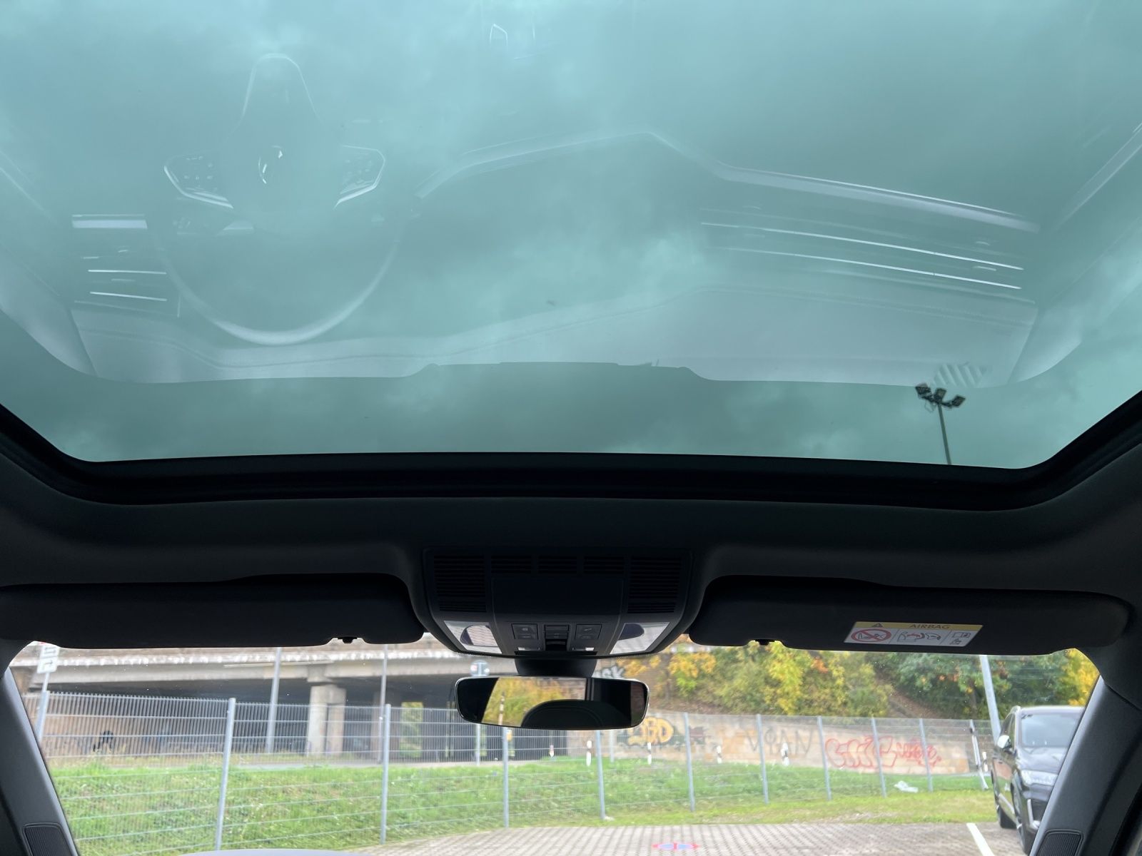 Fahrzeugabbildung Volkswagen Touareg R-Line 4M TDI IQ.Light ACC AHK LUFT STH