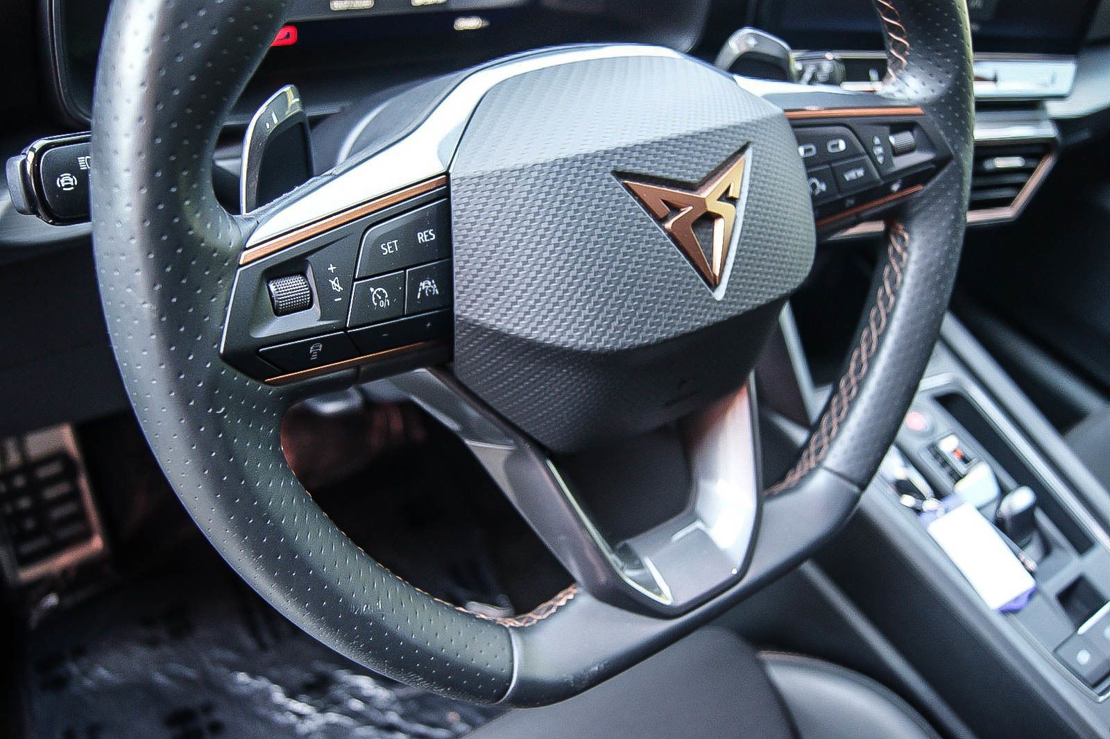 Fahrzeugabbildung CUPRA Leon Sportstourer e Hybrid DSG XL-VISION 1.HAND