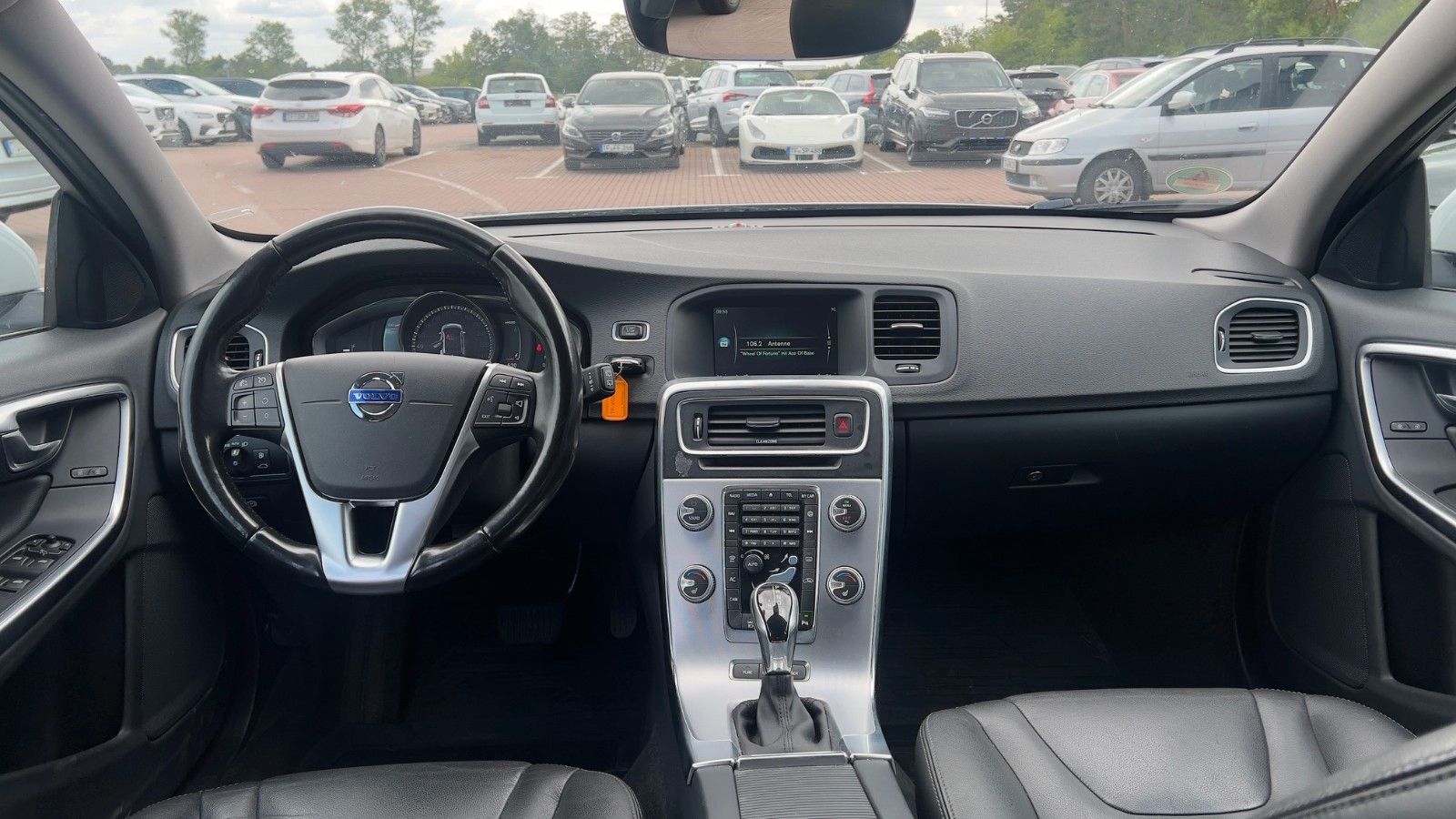 Fahrzeugabbildung Volvo V60 Kombi Summum AWD*Mietkauf*GSD*TEMP*RFK*