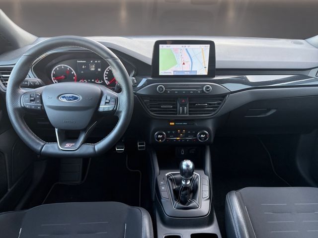 Fahrzeugabbildung Ford Focus Lim. ST Winter+Designpaket2,AHK