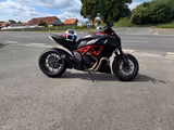 Ducati DIAVEL Carbon RED 1200 Sondermodell - DUCATI ROT