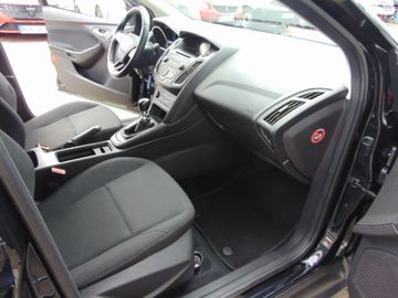 Bild 9 Ford Focus Lim. Trend