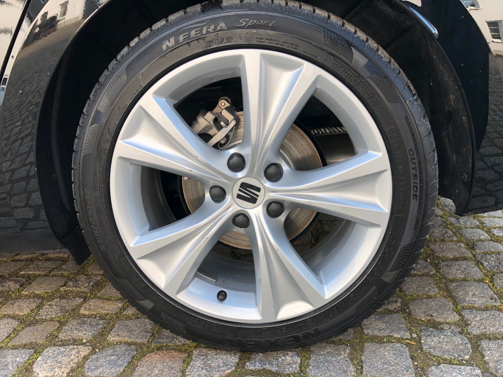 Fahrzeugabbildung SEAT Leon Sportstourer 1.5 eTSI FR *DSG *AHZV