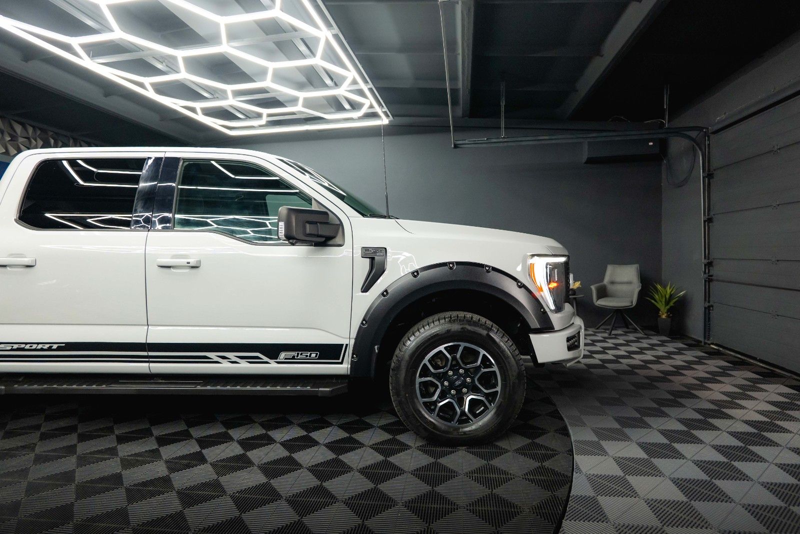 Fahrzeugabbildung Ford F150 3.5L V6 PowerBoost RAPTOR Twin-Turbo 4x4