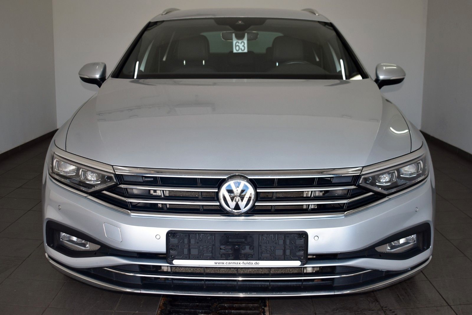 Fahrzeugabbildung Volkswagen Passat Variant R Line 4M T.Leder,Navi,Matrix-LED