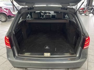 Mercedes E 200 - 6