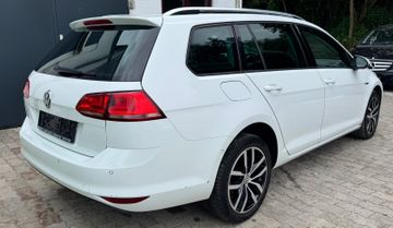 Volkswagen Golf - 8