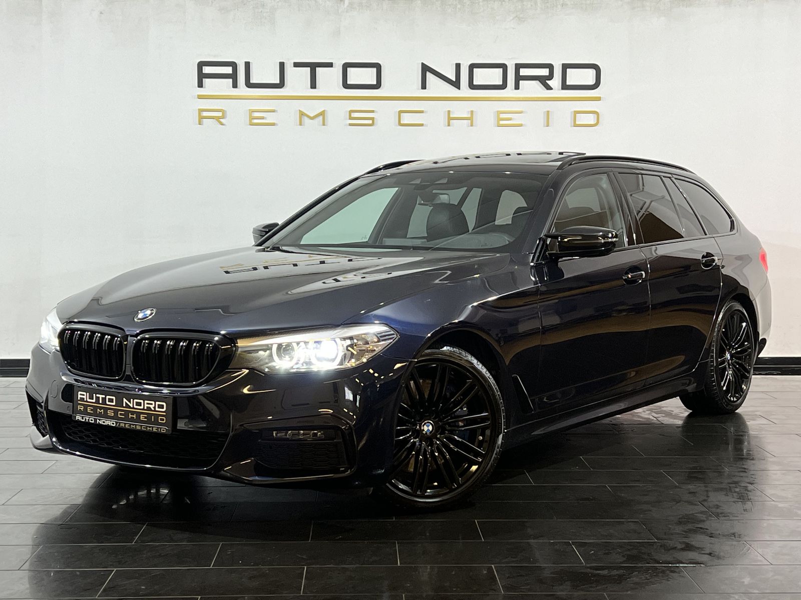 BMW 540 d xDrive M-Sport*Pano*H&amp;K*Live-Cockpit*H-UP