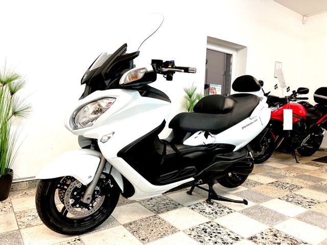 Suzuki AN 650 Burgman ABS! EXECUTIVE ! nur 8.450 km!