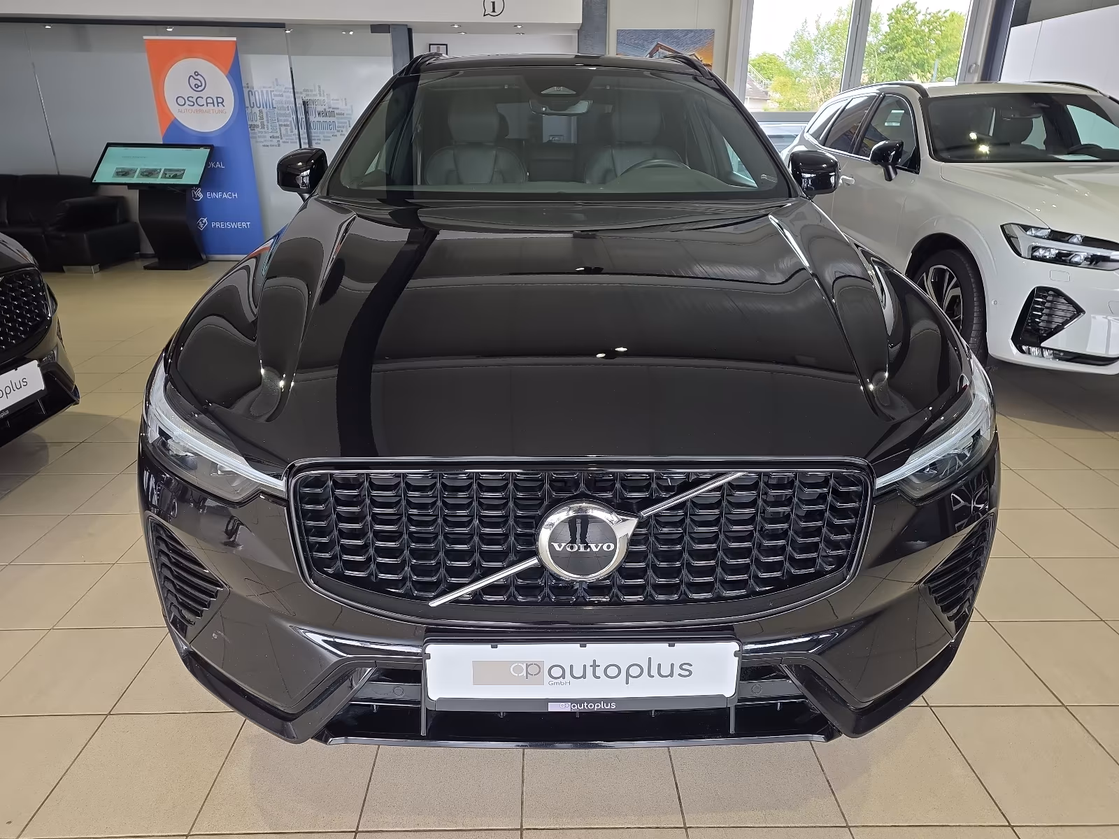 Volvo XC60 B4 (D) R-Design ACC BLIS Sitzklima Pano LED