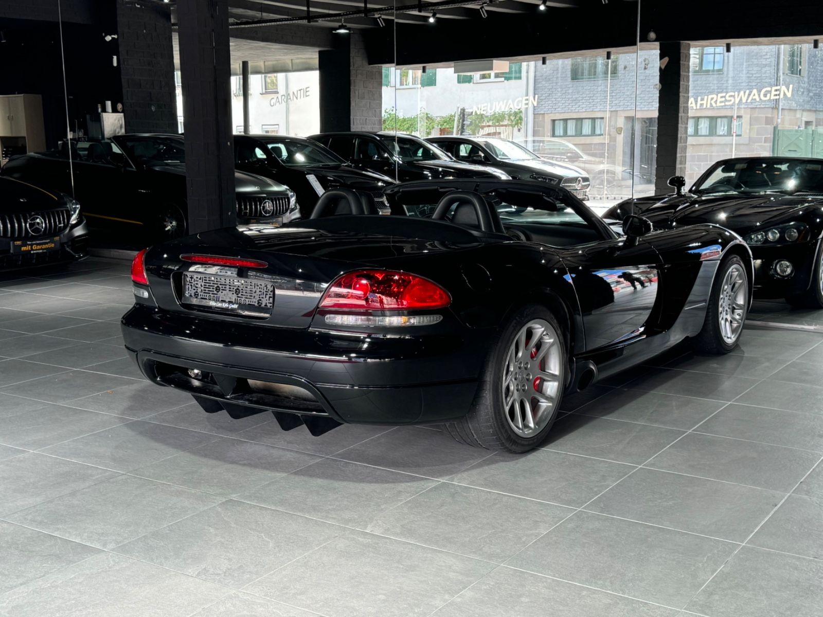 Fahrzeugabbildung Dodge Viper SRT-10 8,3L /SIDEPIPES/EU-AUSFÜHRUNG/